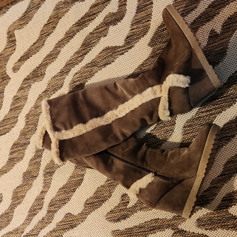 NWT Aquatalia tall suede wedge boots